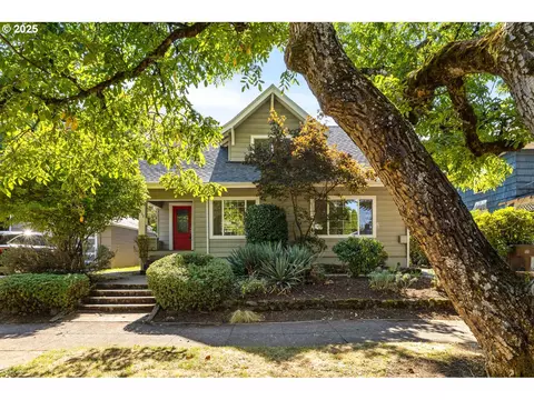 2122 N Webster St, Portland, OR 97217