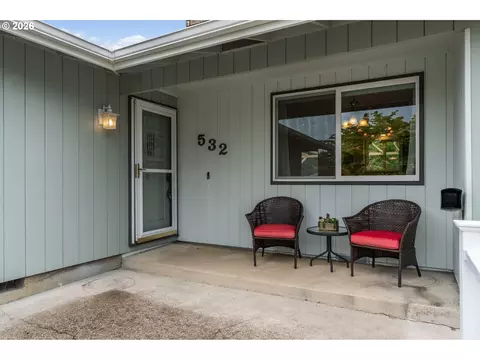 Exterior - 532 Warrington Ave, Eugene, OR 97404 photo 2 of 10