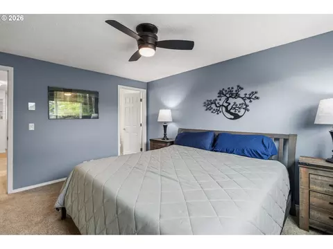 Bedroom - 532 Warrington Ave, Eugene, OR 97404 photo 3 of 6