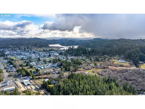 000 N 1st St, Lakeside, OR 97449