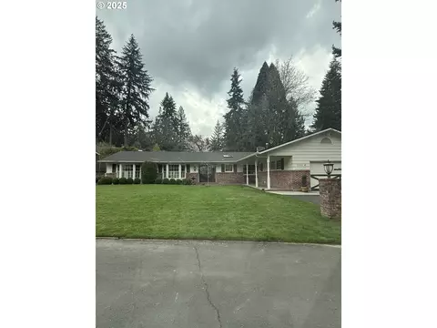 2580 Dellwood Dr, Lake Oswego, OR 97034
