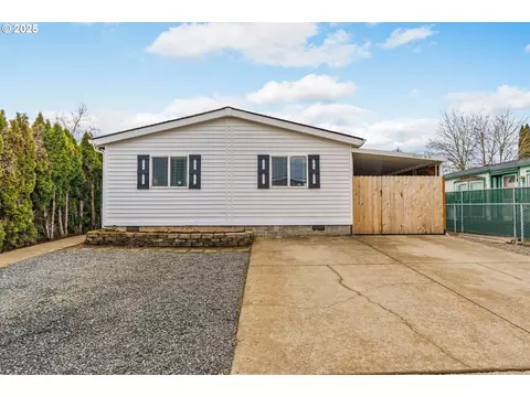 5660 Daisy St #4, Springfield, OR 97478