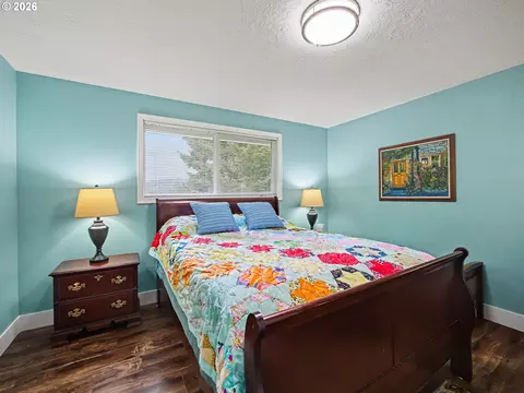 Bedroom - 28705 SE Haley Rd, Boring, OR 97009 photo 1 of 8