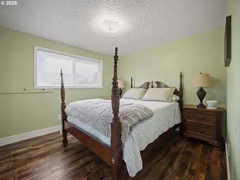 Bedroom - 28705 SE Haley Rd, Boring, OR 97009 photo 5 of 8