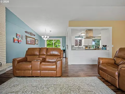 Living - 28705 SE Haley Rd, Boring, OR 97009 photo 3 of 5