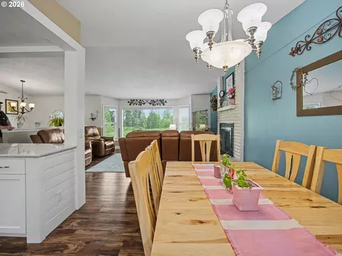 Dining - 28705 SE Haley Rd, Boring, OR 97009 photo 2 of 2
