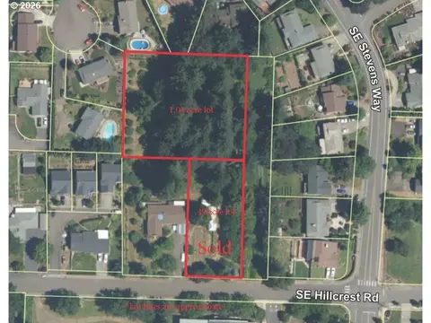 SE Hillcrest Rd, Happy Valley, OR 97086
