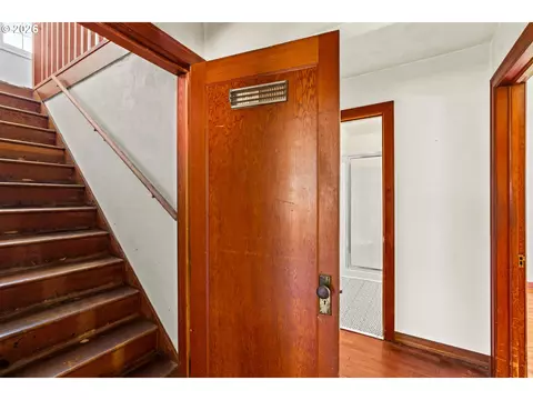 Entry Way - 3475 County Farm Rd, Eugene, OR 97408 photo 1 of 3