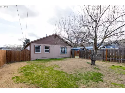 758 Pleasant Ct, The Dalles, OR 97058
