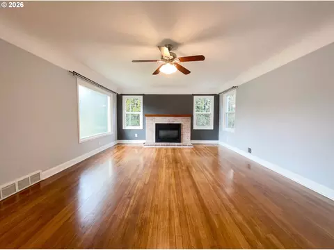 12136 SE Brie Ct, Clackamas, OR 97015