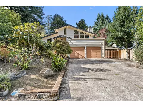 Exterior - 2050 Mclean Blvd, Eugene, OR 97405 photo 3 of 11