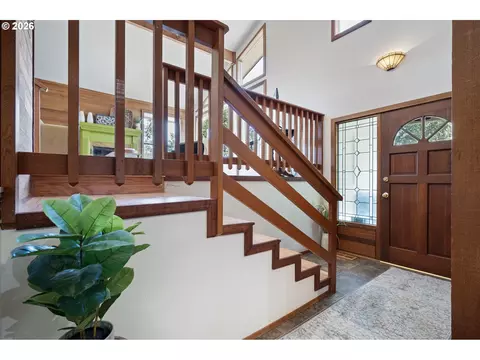 Entry Way - 2050 Mclean Blvd, Eugene, OR 97405 photo 1 of 4