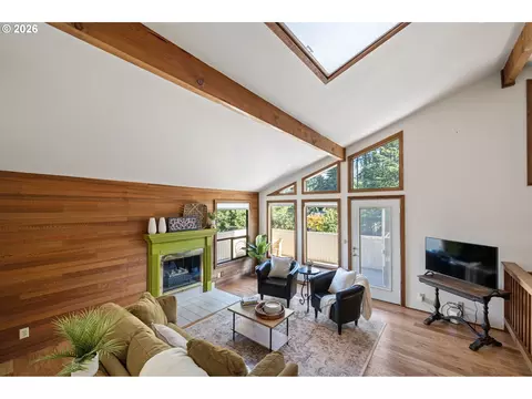 Living - 2050 Mclean Blvd, Eugene, OR 97405 photo 4 of 4