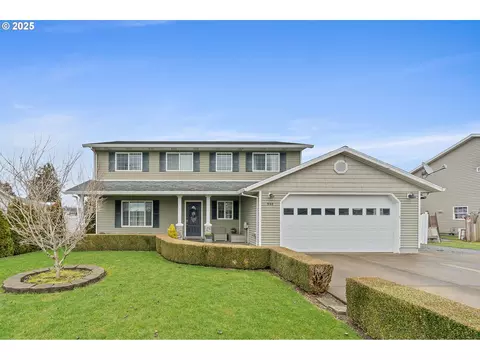 512 Linden Dr, Tillamook, OR 97141
