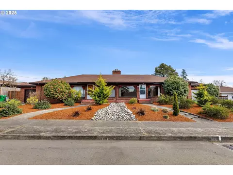 4211 NW Lavina St, Vancouver, WA 98660