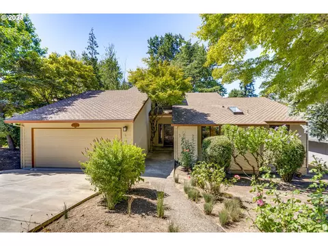 10205 SW 36th Pl, Portland, OR 97219