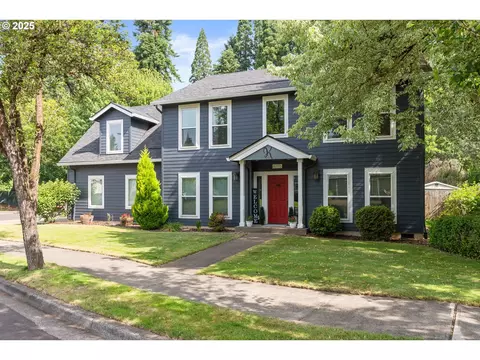 8775 SW Comanche Way, Tualatin, OR 97062