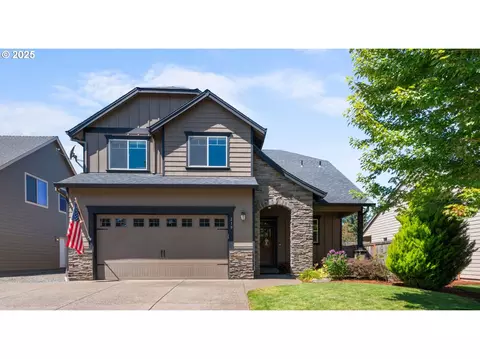 218 Finneys Ave, Molalla, OR 97038