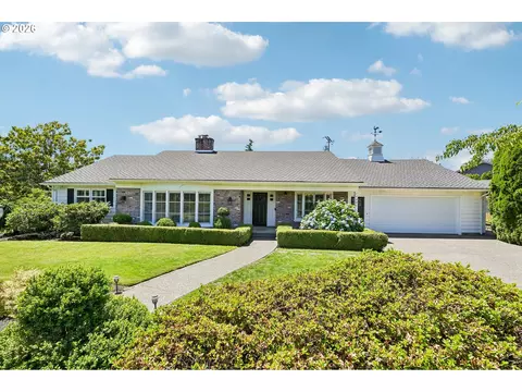 7720 SW Montclair Dr, Portland, OR 97225