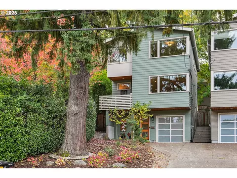 6216 SE Belmont St, Portland, OR 97215