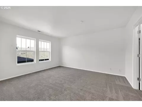 Bedroom - 1651 Hamlet Ln, Eugene, OR 97402 photo 1 of 6