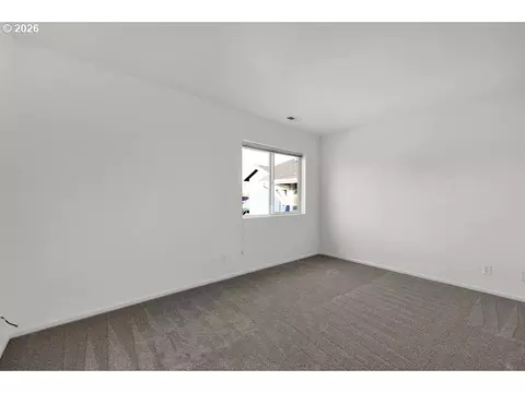 Bedroom - 1651 Hamlet Ln, Eugene, OR 97402 photo 6 of 6