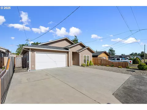 1115 Fenwick, Coos Bay, OR 97420