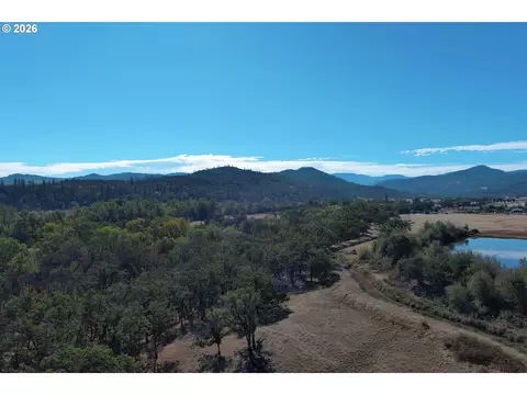 1631 E Antelope Rd, Eagle Point, OR 97524 photo 7