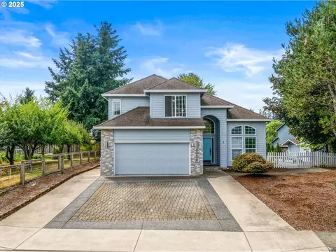 33250 SW Park Dr, Scappoose, OR 97056