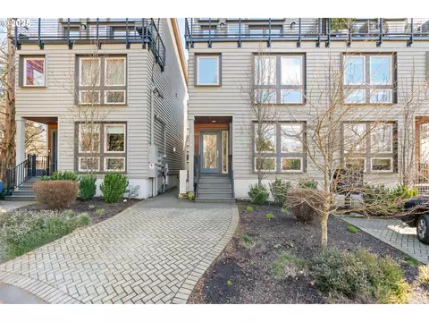 7966 SE 6th Ave, Portland, OR 97202