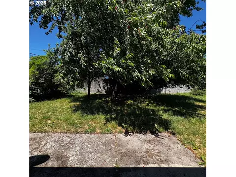 2688 Centennial Blvd, Springfield, OR 97477 photo 16