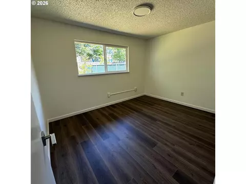 2688 Centennial Blvd, Springfield, OR 97477 photo 9
