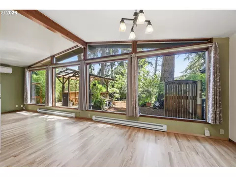 Living - 4630 W Hillside Dr, Eugene, OR 97405 photo 1 of 4