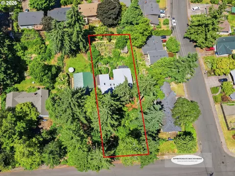 View/Area - 4630 W Hillside Dr, Eugene, OR 97405 photo 1 of 1