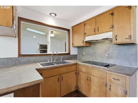 Kitchen - 4630 W Hillside Dr, Eugene, OR 97405 photo 2 of 2