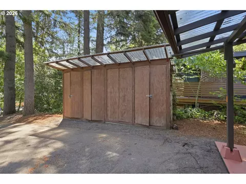 Exterior - 4630 W Hillside Dr, Eugene, OR 97405 photo 16 of 16