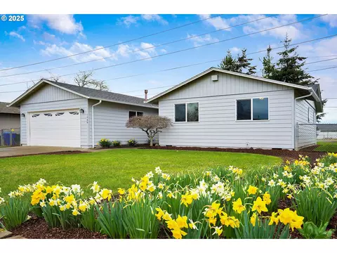 1460 Stone Hedge Dr, Keizer, OR 97303