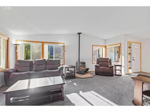 173 E Date St, Powers, OR 97466 photo 28