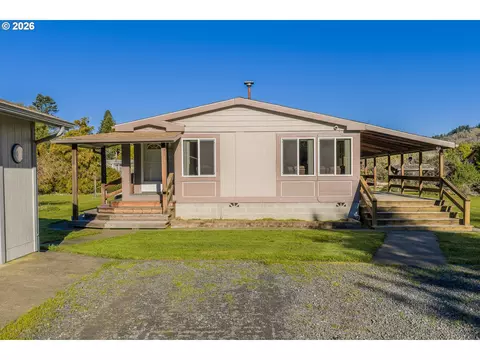 173 E Date St, Powers, OR 97466 photo 10