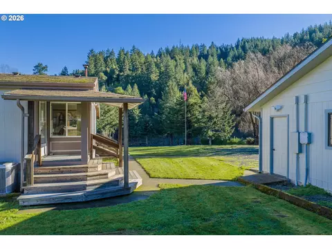 173 E Date St, Powers, OR 97466 photo 14