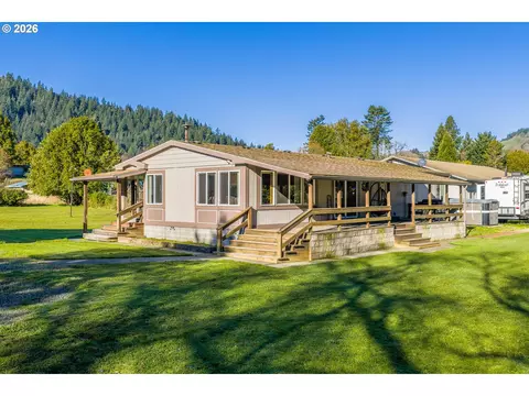 173 E Date St, Powers, OR 97466 photo 9