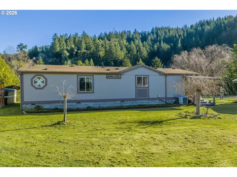 173 E Date St, Powers, OR 97466 photo 12