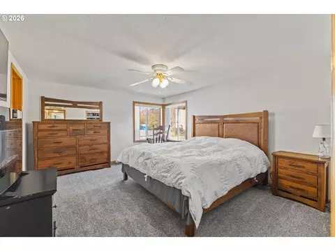 173 E Date St, Powers, OR 97466 photo 32