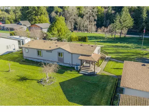 173 E Date St, Powers, OR 97466 photo 13