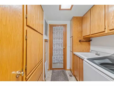 173 E Date St, Powers, OR 97466 photo 43