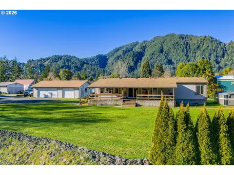 173 E Date St, Powers, OR 97466 photo 8
