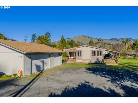 173 E Date St, Powers, OR 97466 photo 11