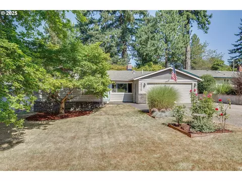 8345 SW Mapleleaf St, Portland, OR 97223