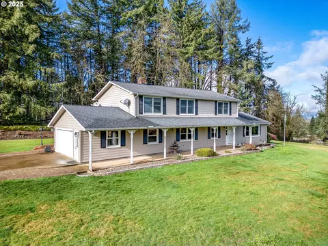 84614 Parkway Rd, Pleasant Hill, OR 97455