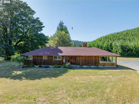 53856 Big Creek Rd, Myrtle Point, OR 97458